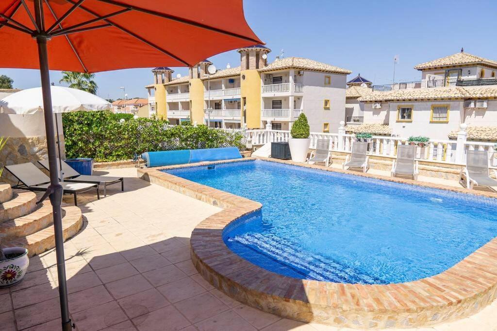 Casa Lilly-Rose, A Beautiful 3 Bedroom Detached Villa A Short Walk To The Villamartin Plaza & Golf Course מראה חיצוני תמונה