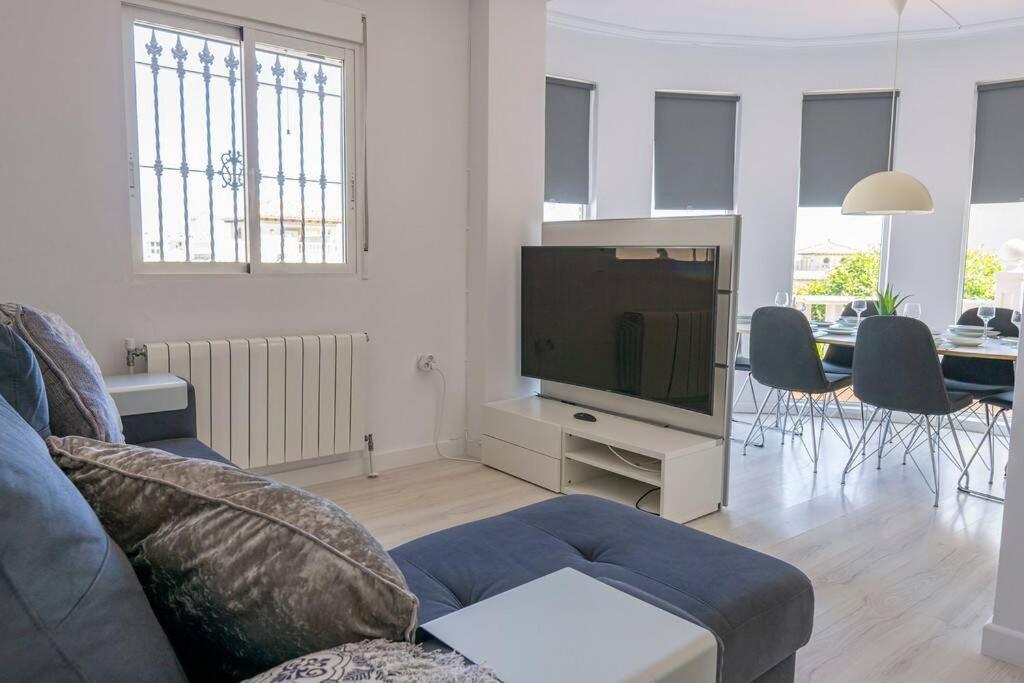 Casa Lilly-Rose, A Beautiful 3 Bedroom Detached Villa A Short Walk To The Villamartin Plaza & Golf Course מראה חיצוני תמונה