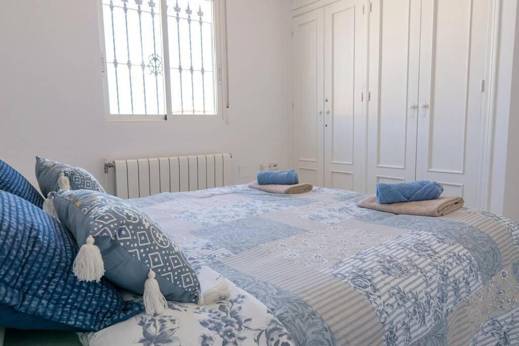 Casa Lilly-Rose, A Beautiful 3 Bedroom Detached Villa A Short Walk To The Villamartin Plaza & Golf Course מראה חיצוני תמונה