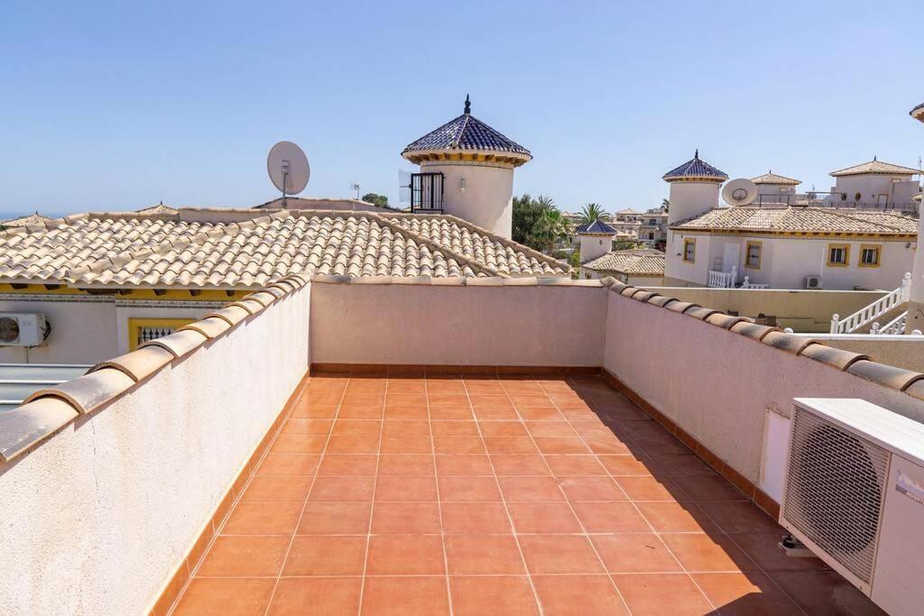 Casa Lilly-Rose, A Beautiful 3 Bedroom Detached Villa A Short Walk To The Villamartin Plaza & Golf Course מראה חיצוני תמונה